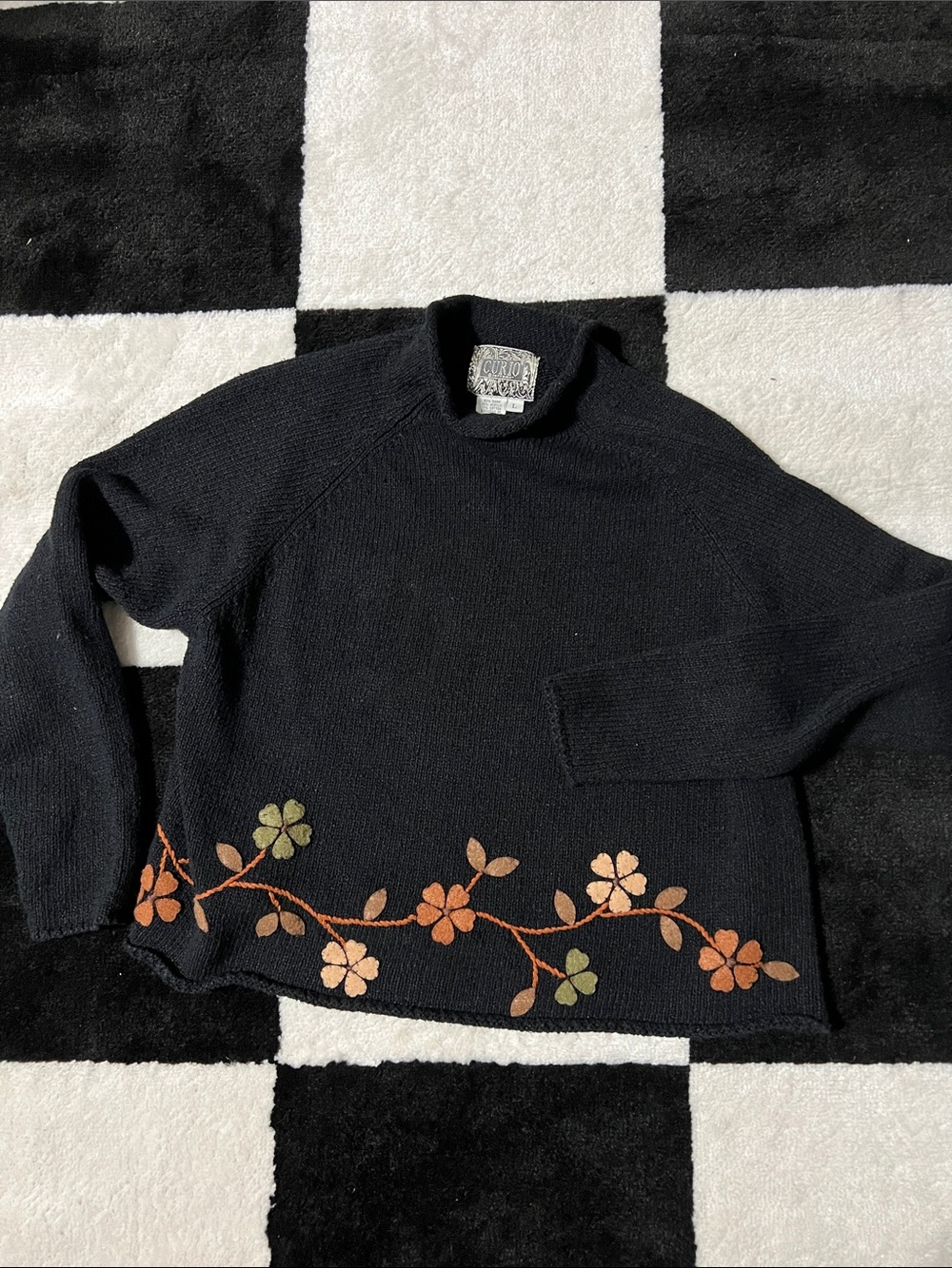 Black Floral Vine Crewneck Sweater - Women